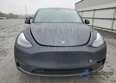 2024 Tesla Model Y from USA, damaged, VIN 7SAYGDEDXRA306901